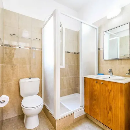 ヴィラ Alex パラリムニ