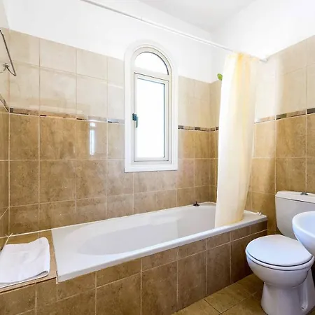 Alex ヴィラ パラリムニ